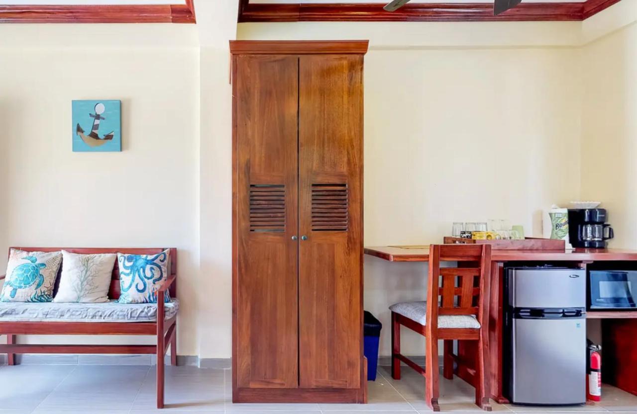 Sandy Feet Beach Resort Placencia Εξωτερικό φωτογραφία