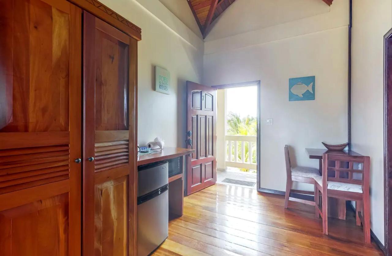 Sandy Feet Beach Resort Placencia Εξωτερικό φωτογραφία