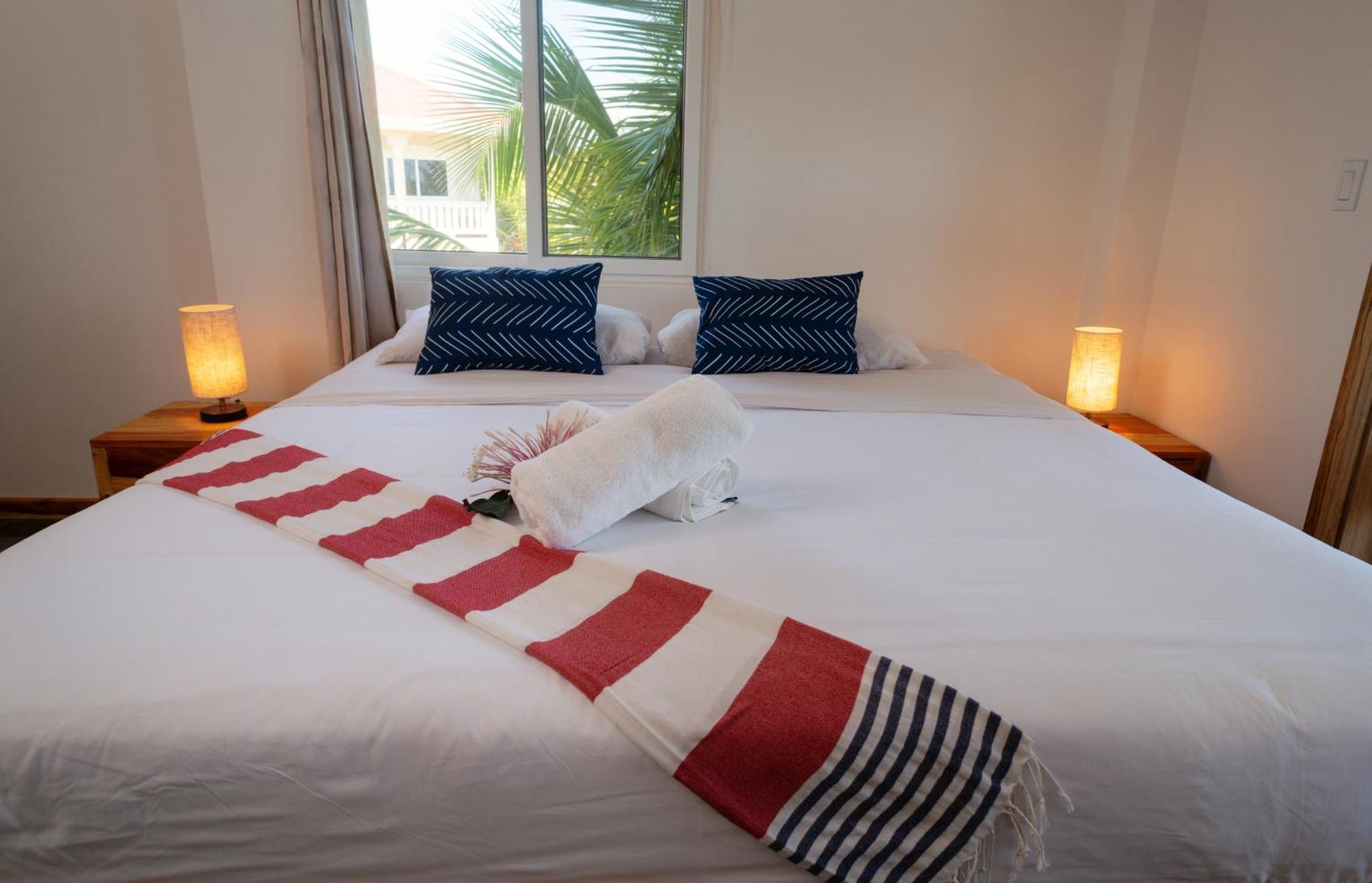 Sandy Feet Beach Resort Placencia Εξωτερικό φωτογραφία