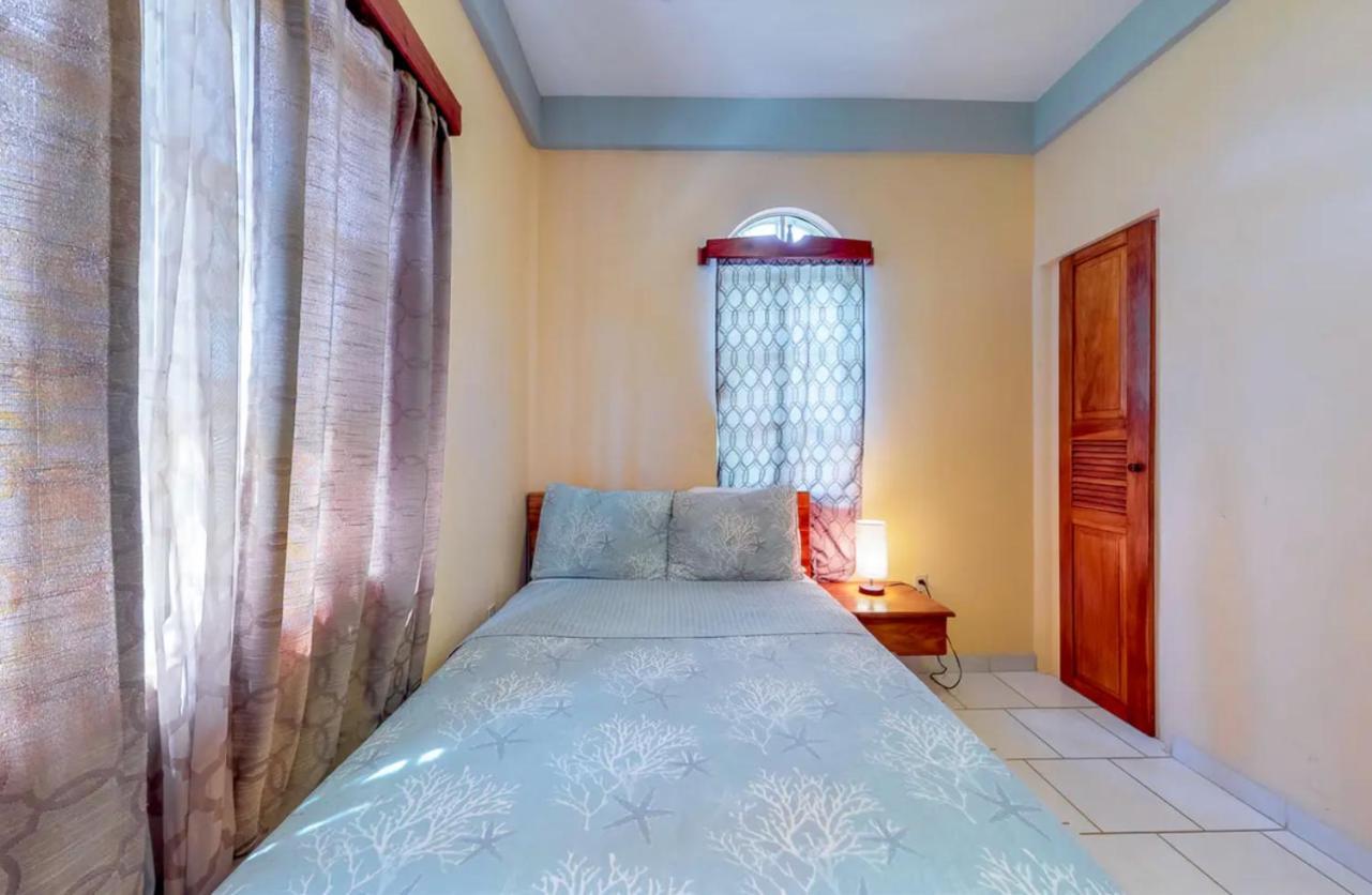 Sandy Feet Beach Resort Placencia Εξωτερικό φωτογραφία