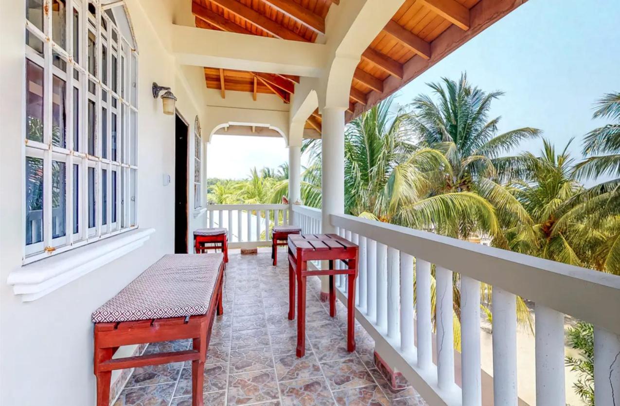 Sandy Feet Beach Resort Placencia Εξωτερικό φωτογραφία